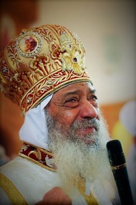 pope_shenouda_iii_smiling_while_giving_word